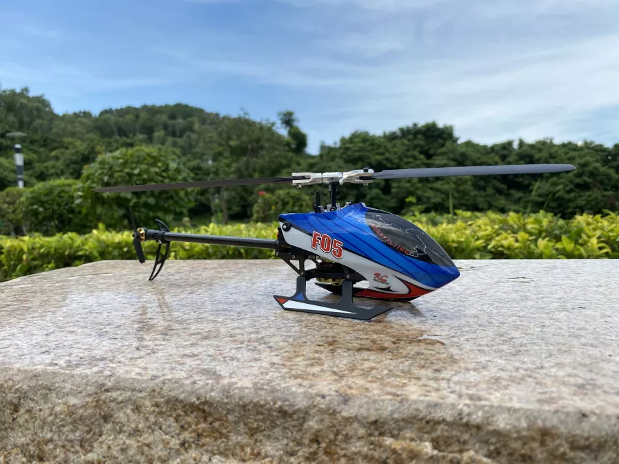 F05 6 CHANNEL 3D6G FLYBARLESS AROBATIC RC HELICOPTER ENGPOW